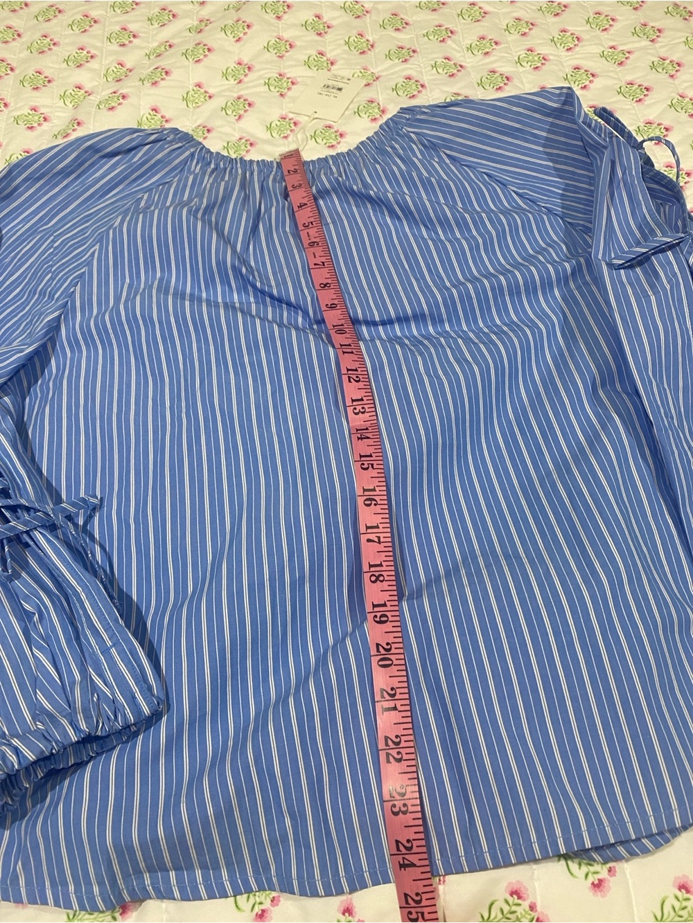 Free Assembly Blue and White Pinstripe Button-Up Shirt NWT XL - Picture 6 of 7